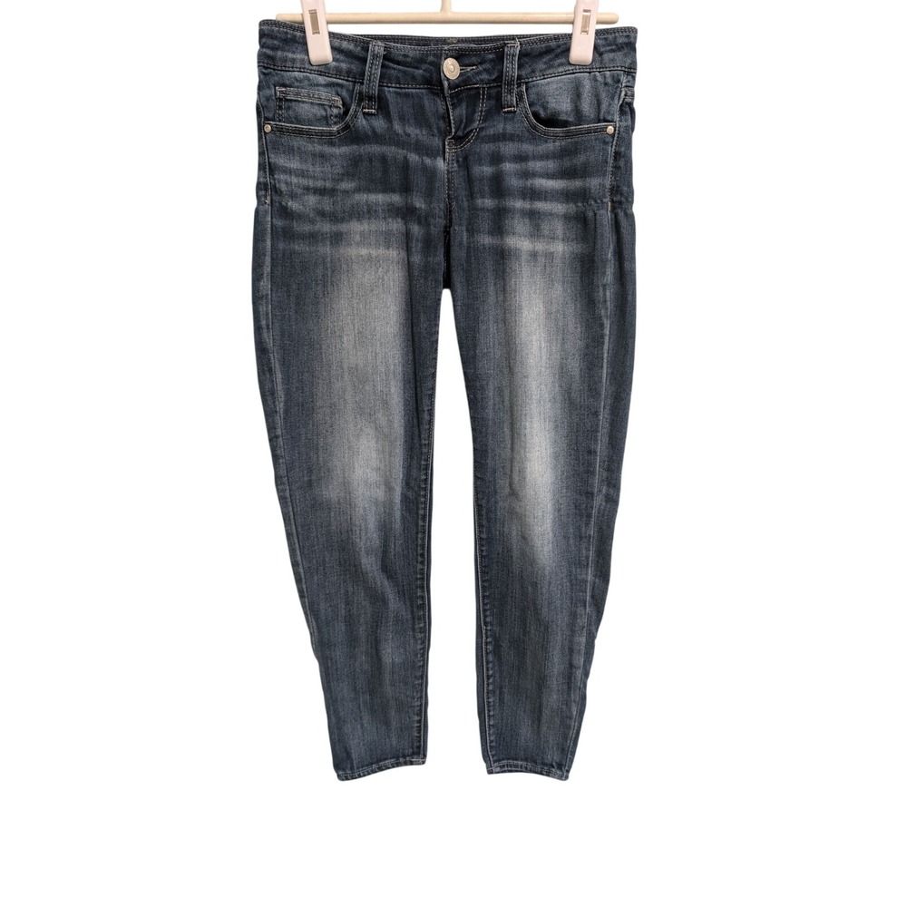 Daytrip West Coast Skinny Jeans Medium Wash Blue Denim Whiskered Faded Womens